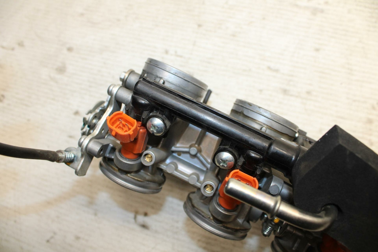 13-18 KAWASAKI NINJA ZX6R MAIN FUEL INJECTORS / THROTTLE BODIES BB304