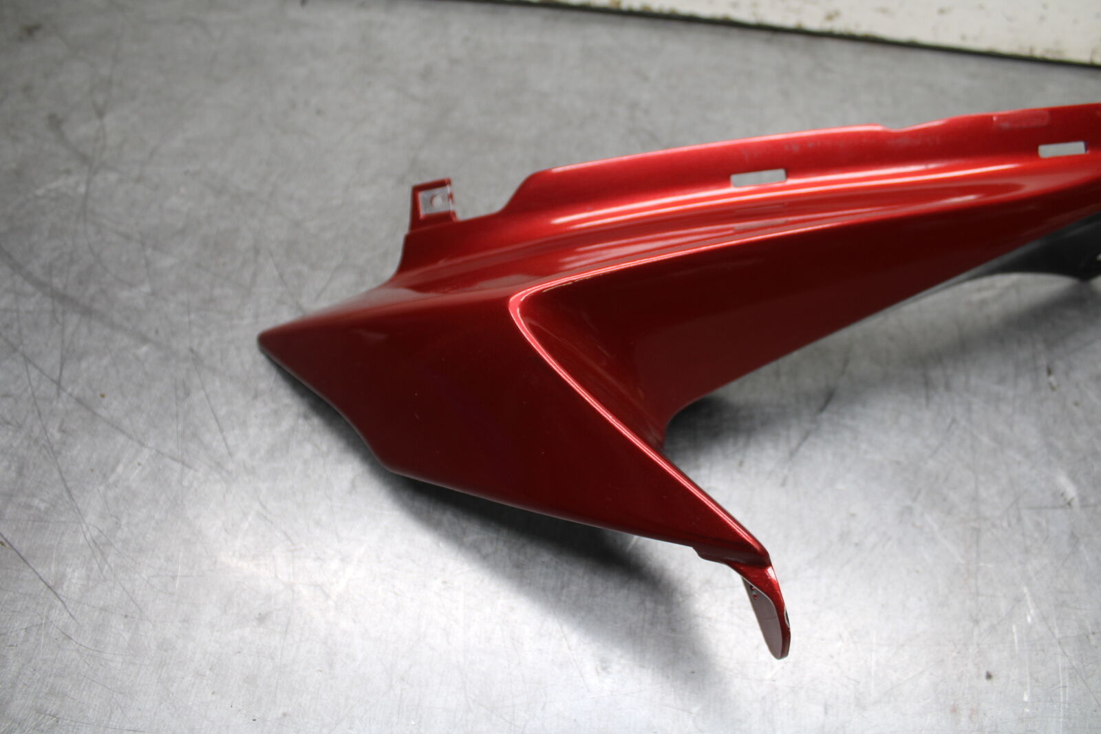 08-10 SUZUKI GSXR 600  RIGHT FRONT UPPER NOSE FAIRING COWL SHROUD BB101