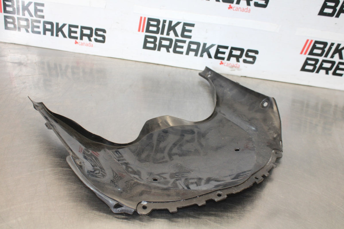 11-26 SUZUKI GSXR750 LOWER FRONT UPPER INNER HEADLIGHT COWL FAIRING  BB882