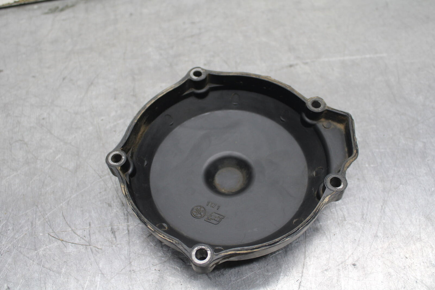 82-83 YAMAHA IT175 ENGINE MOTOR STATOR GENERATOR MAGNETO COVER BB108