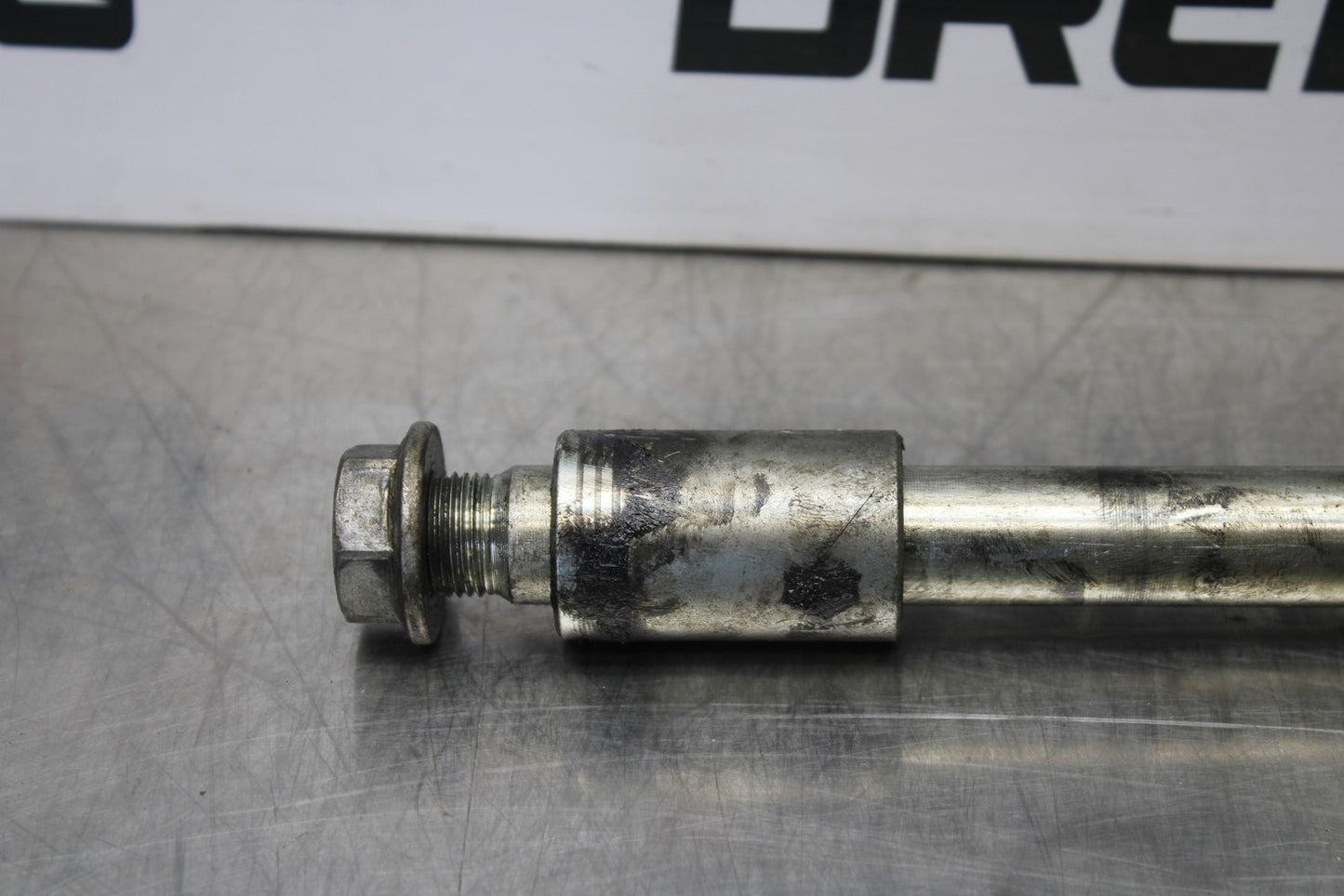 03-08 KAWASAKI VULCAN 1600 FRONT WHEEL RIM AXLE PIVOT BOLT BB196