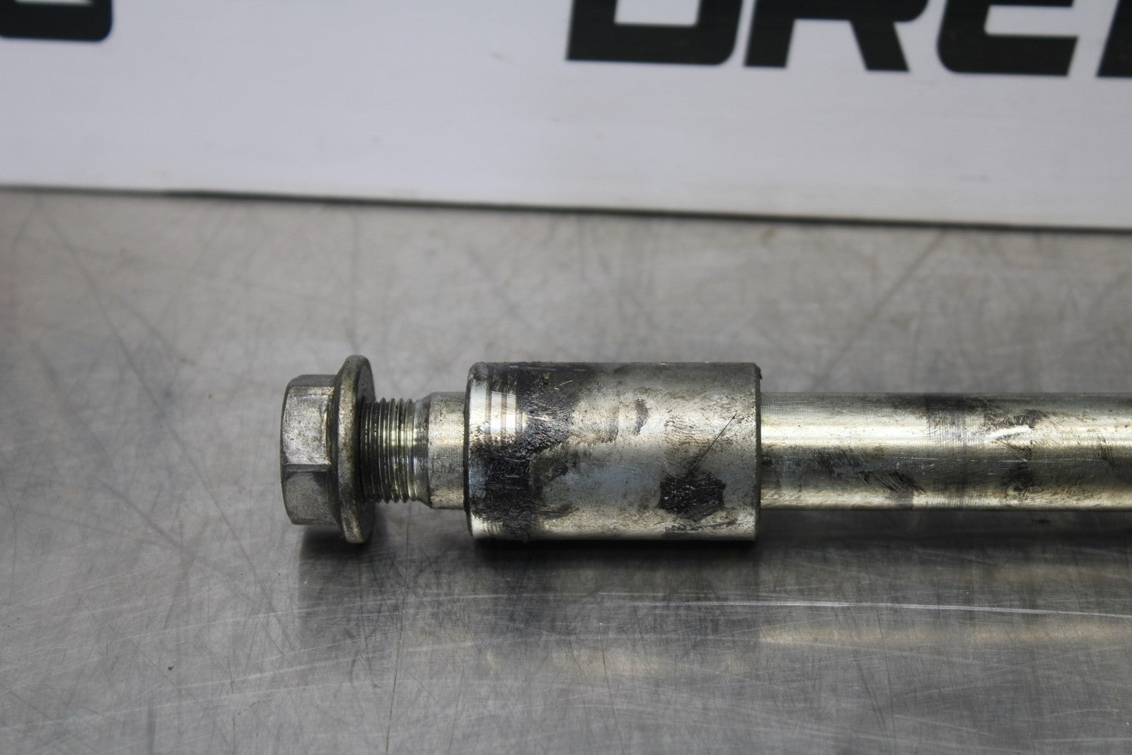 03-08 KAWASAKI VULCAN 1600 FRONT WHEEL RIM AXLE PIVOT BOLT BB196