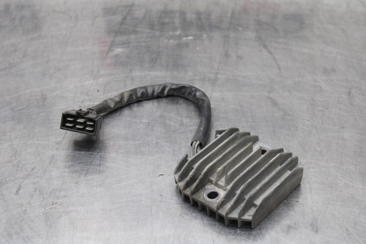 98 KAWASAKI NINJA ZX6 RECTIFIER VOLTAGE REGULATOR BB870