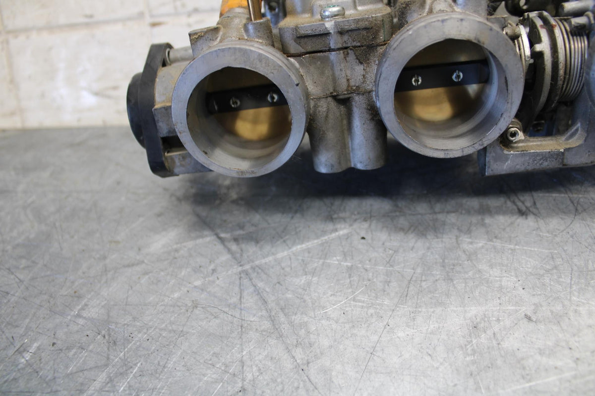 2009 Honda CBR600RR MAIN FUEL INJECTORS / THROTTLE BODIES 16401-MFJ-A01 BB536