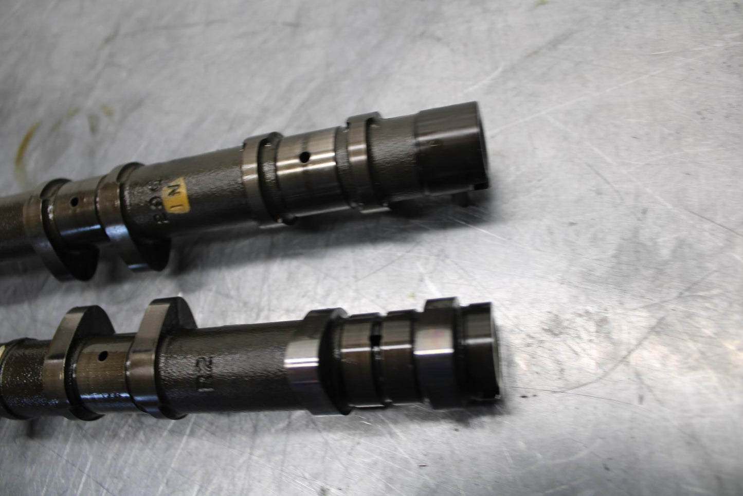 04-05 SUZUKI GSXR600 CAMSHAFT CAMS CAM SHAFTS  12710-29G00 12720-29G00 BB329