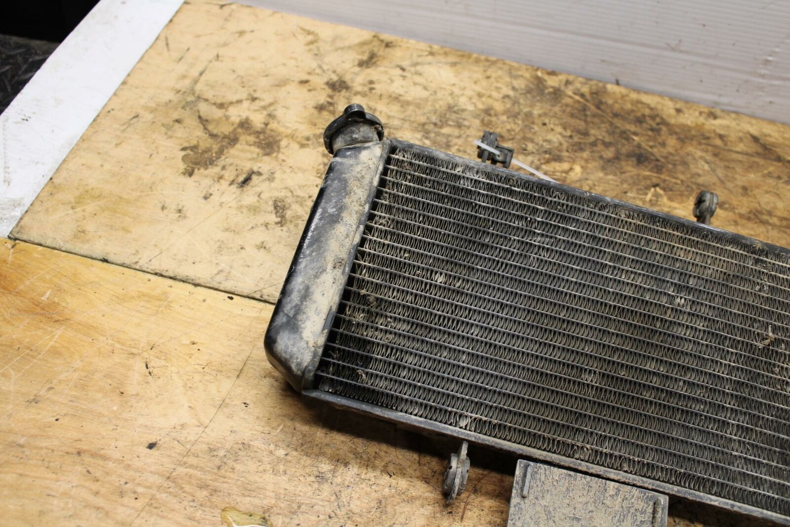 07-11 SUZUKI VSTROM 650 ENGINE RADIATOR MOTOR COOLER COOLING RADIATER BB340