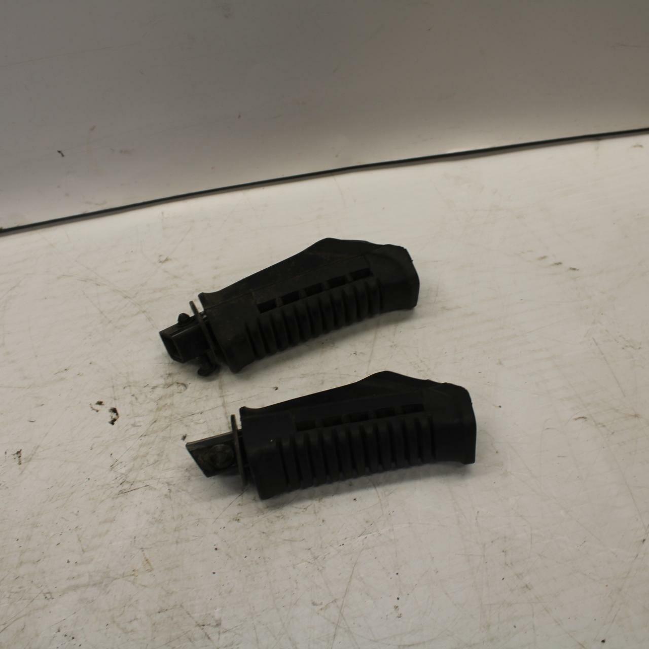04-09 SUZUKI GS500F REAR BACK PASSENGER PEG SET PAIR BB261