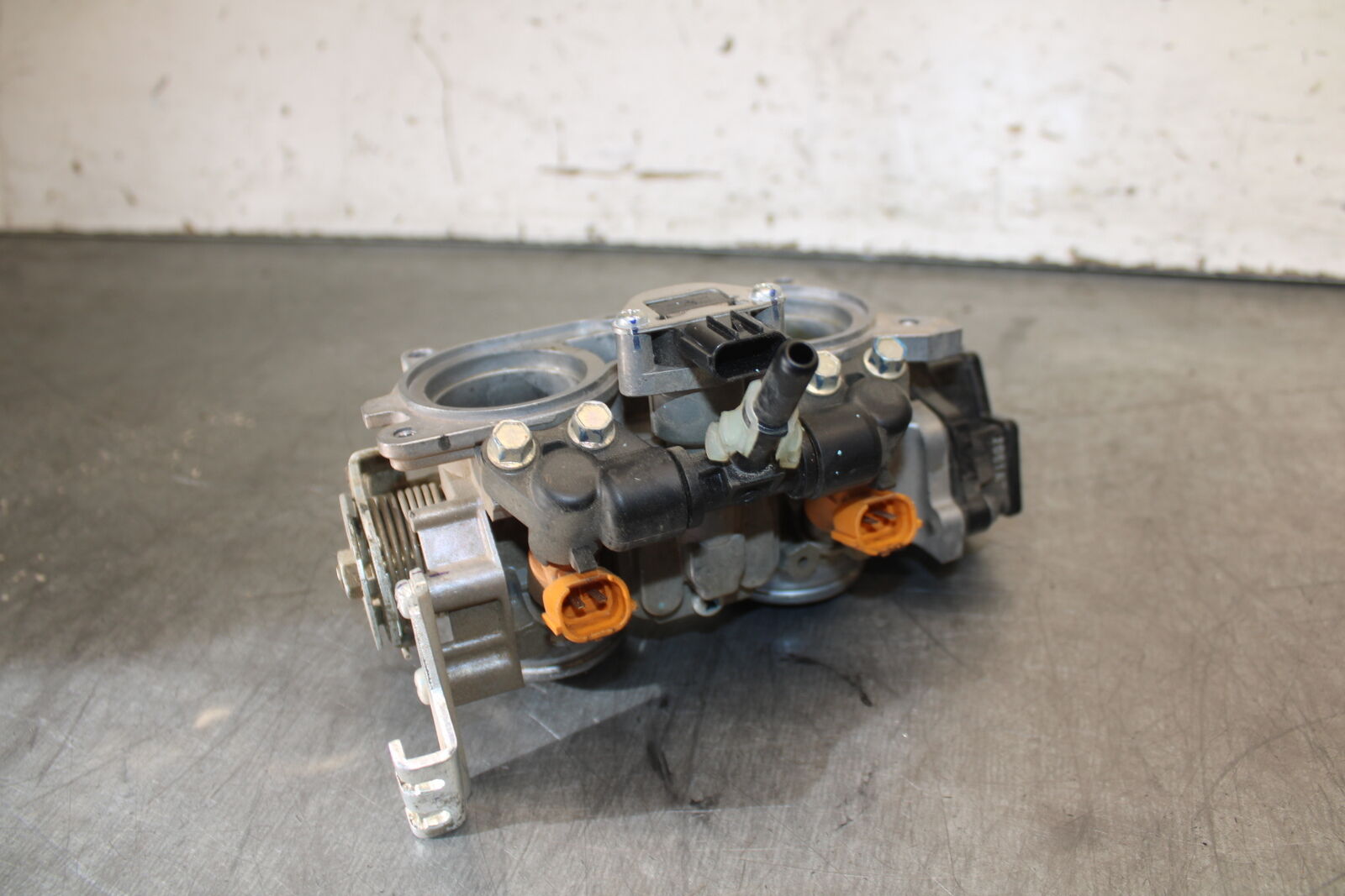 13-15 HONDA CBR500R MAIN FUEL INJECTORS / THROTTLE BODIES 16400-MGZ-A02 BB704