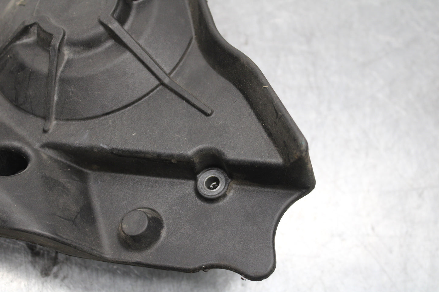 10-11 APRILIA RSV4 R ENGINE SPROCKET COVER BB120