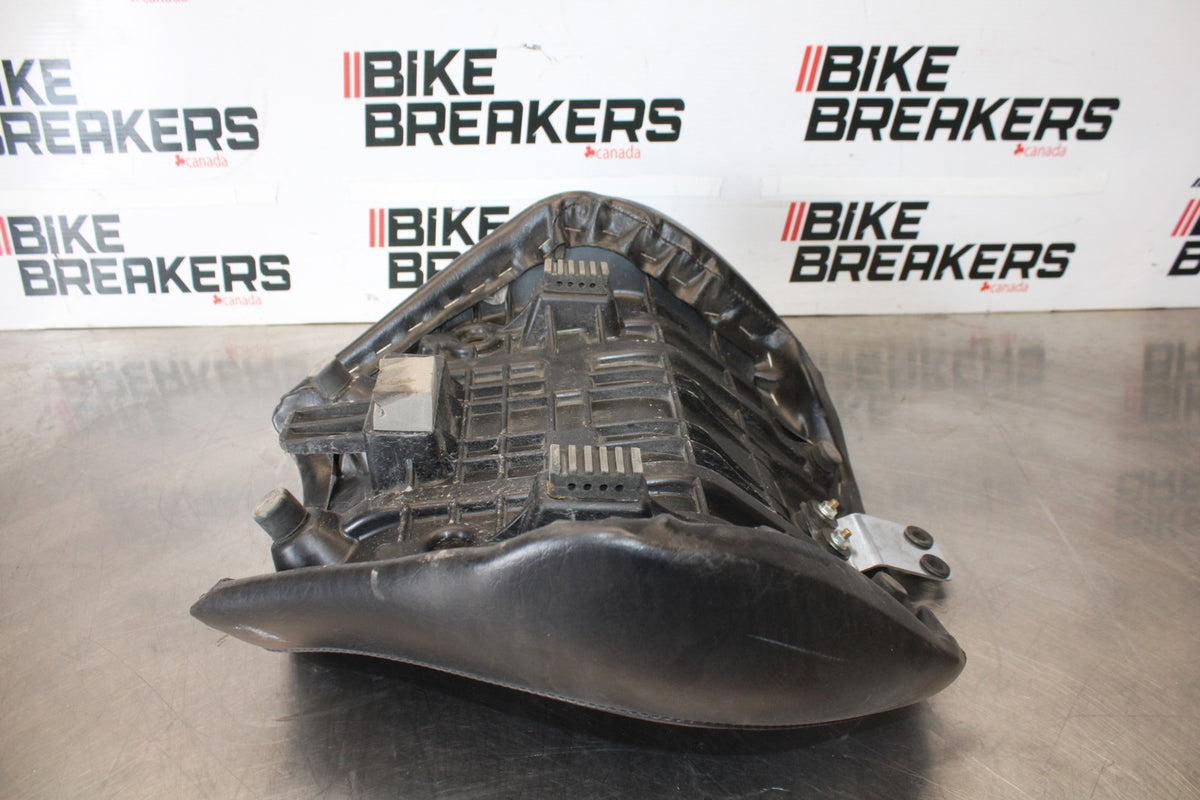 07 SUZUKI BOULEVARD M50 FRONT DRIVERS SEAT BB897