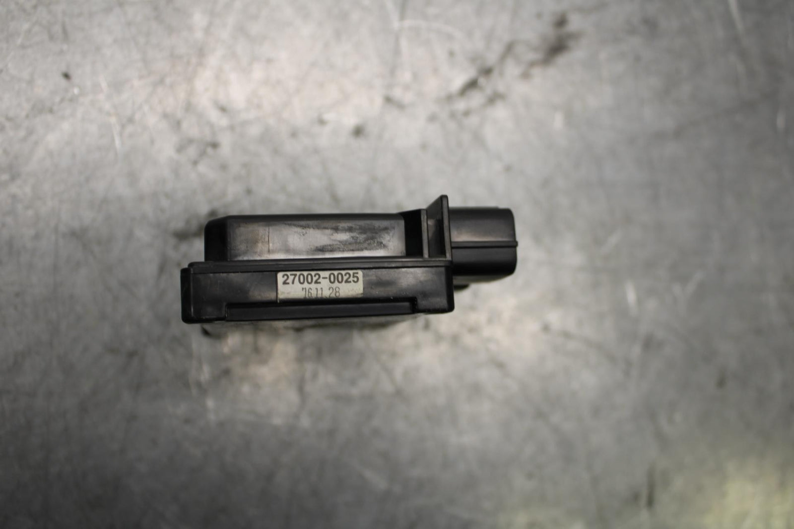 17 KAWASAKI Z900 ZR900 RELAY ASSEMBLY FUSE BOX BB549