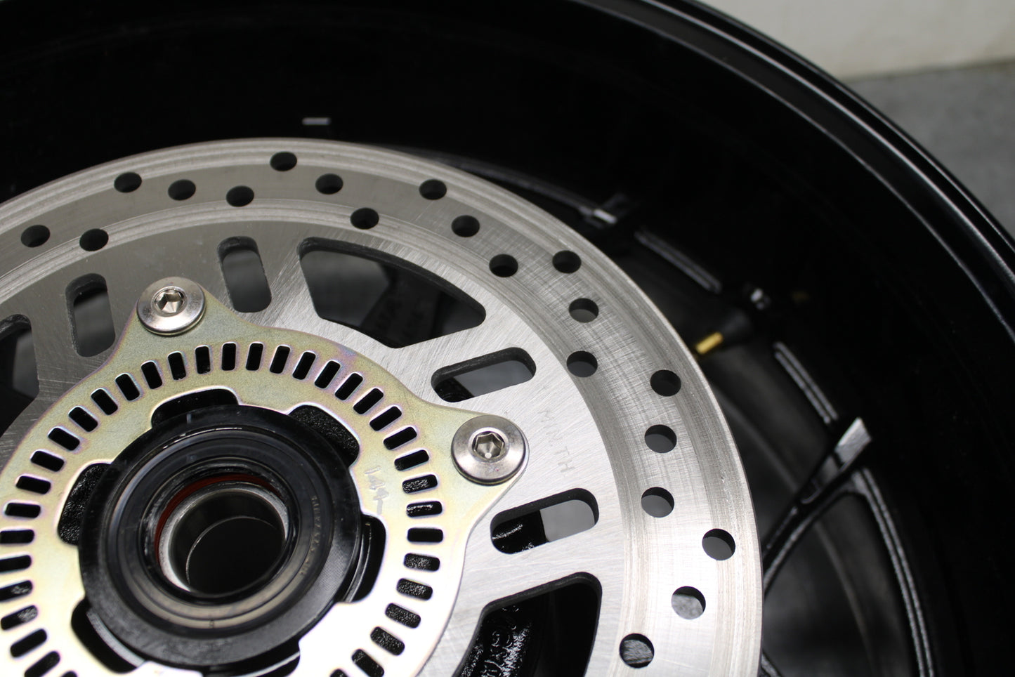 12-25 KAWASAKI NINJA ZX14R NEW!! REAR WHEEL BACK RIM BB757