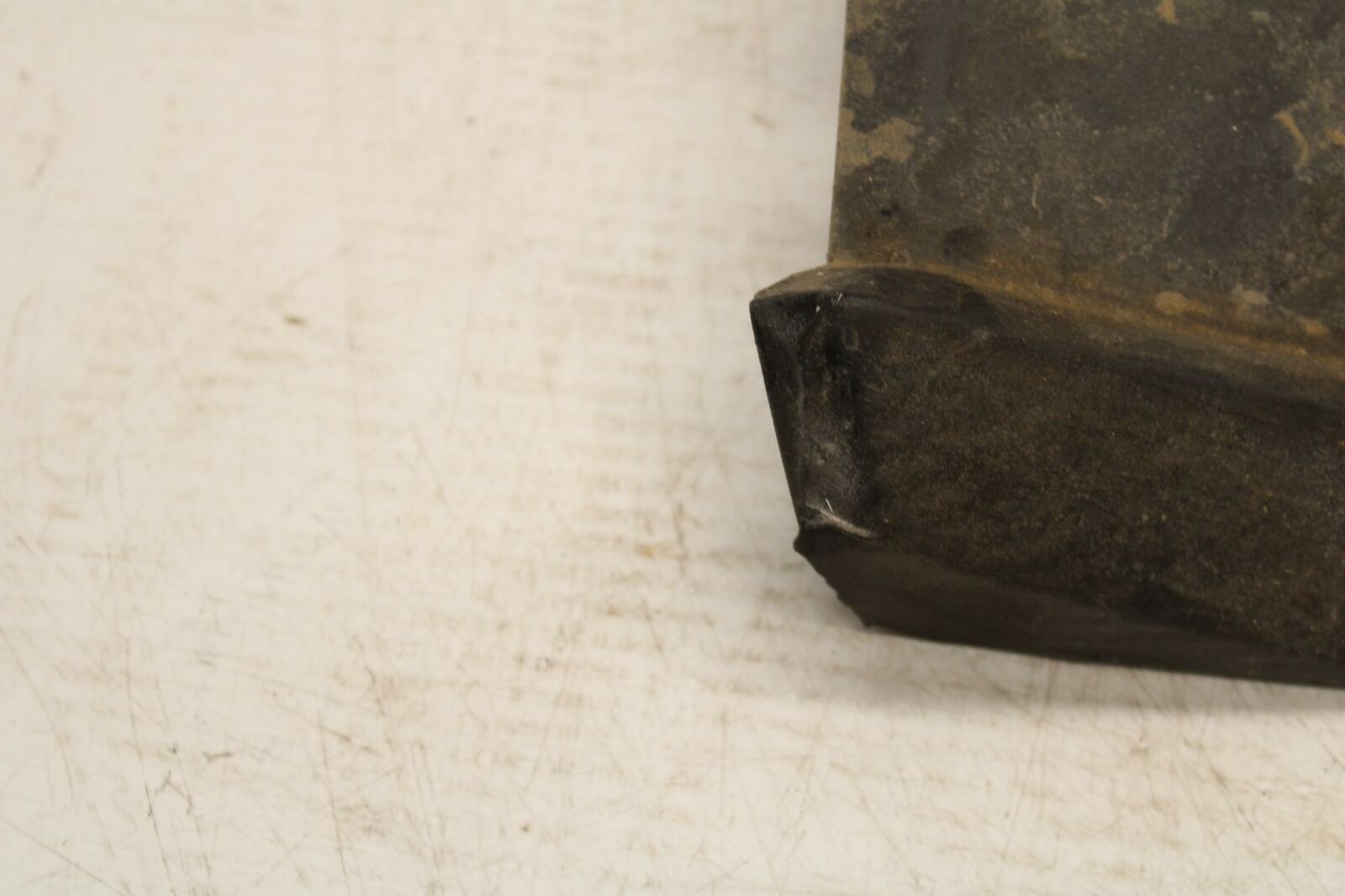 15 YAMAHA FZ09 REAR BACK WHEEL TIRE HUGGER FENDER BB367