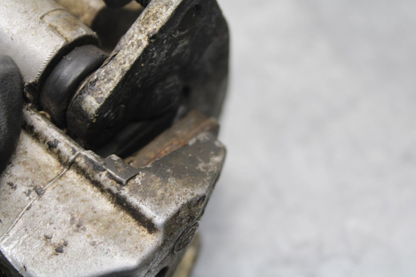 2006 Suzuki Quadsport Z400 LTZ400 2x4  FRONT BRAKE CALIPER PAIR BB99
