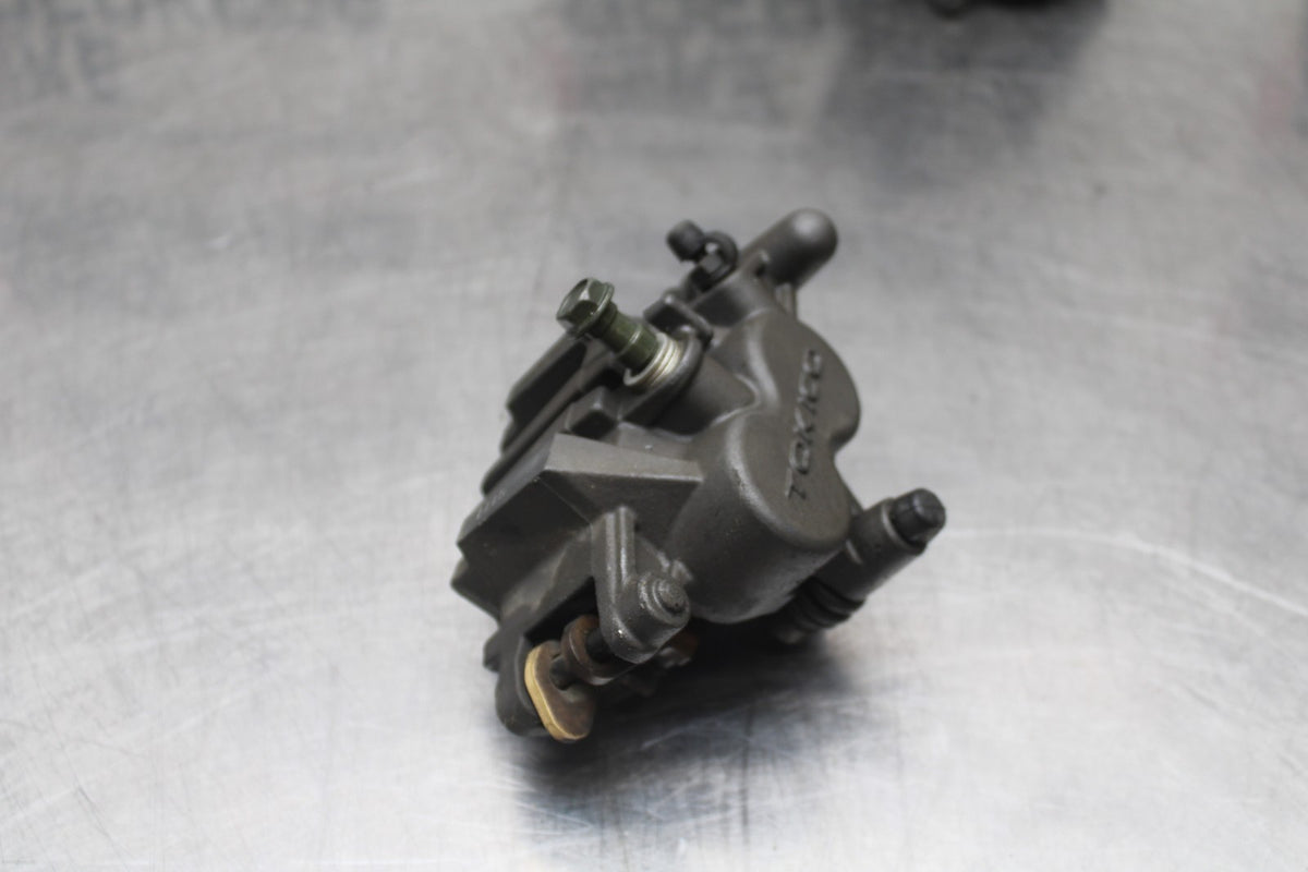 06 KAWASAKI NINJA 650 EX650 FRONT BRAKE CALIPER SET PAIR CALIPERS BB823