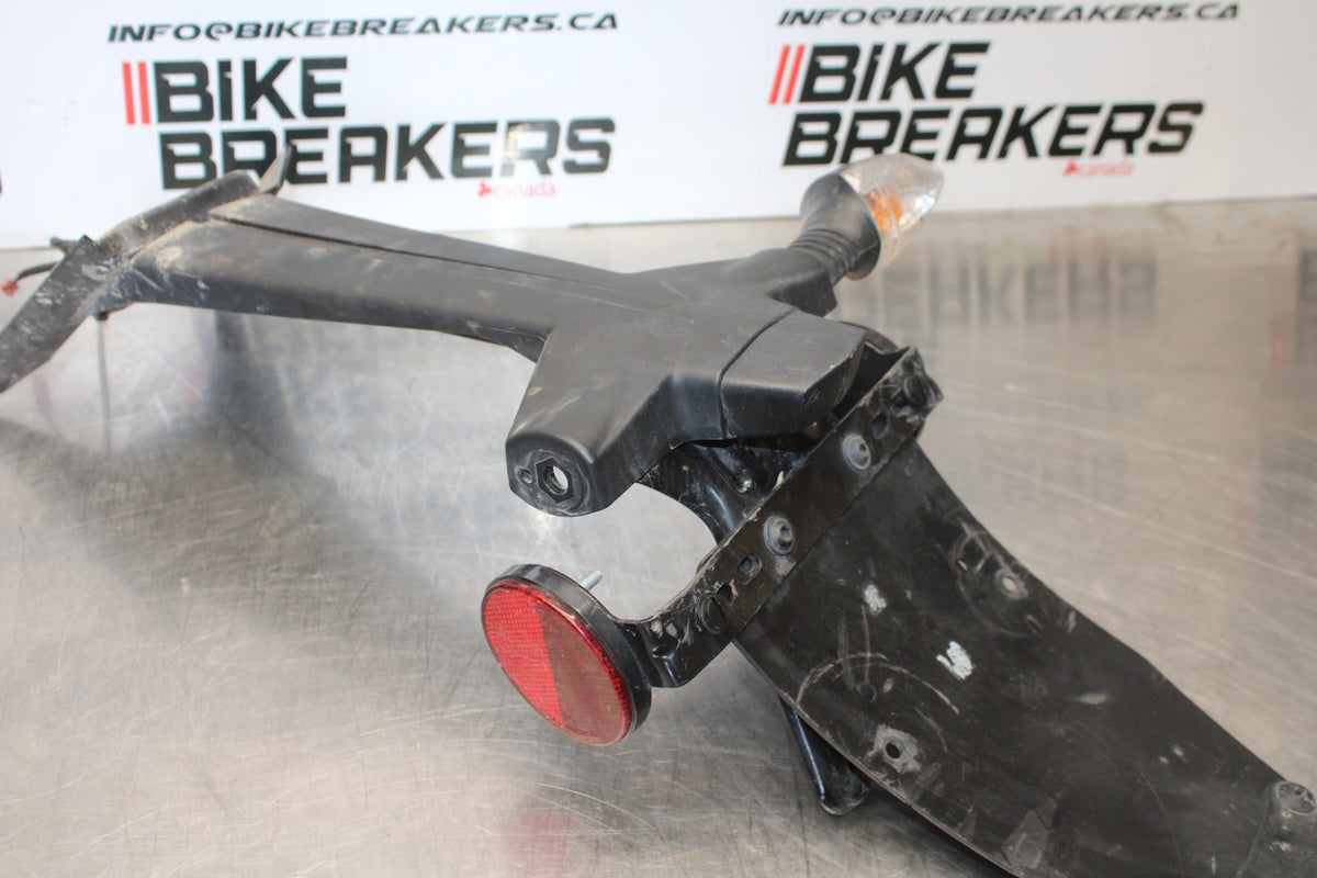 17-22 KTM 390 DUKE REAR BACK FENDER MUD GUARD BB180