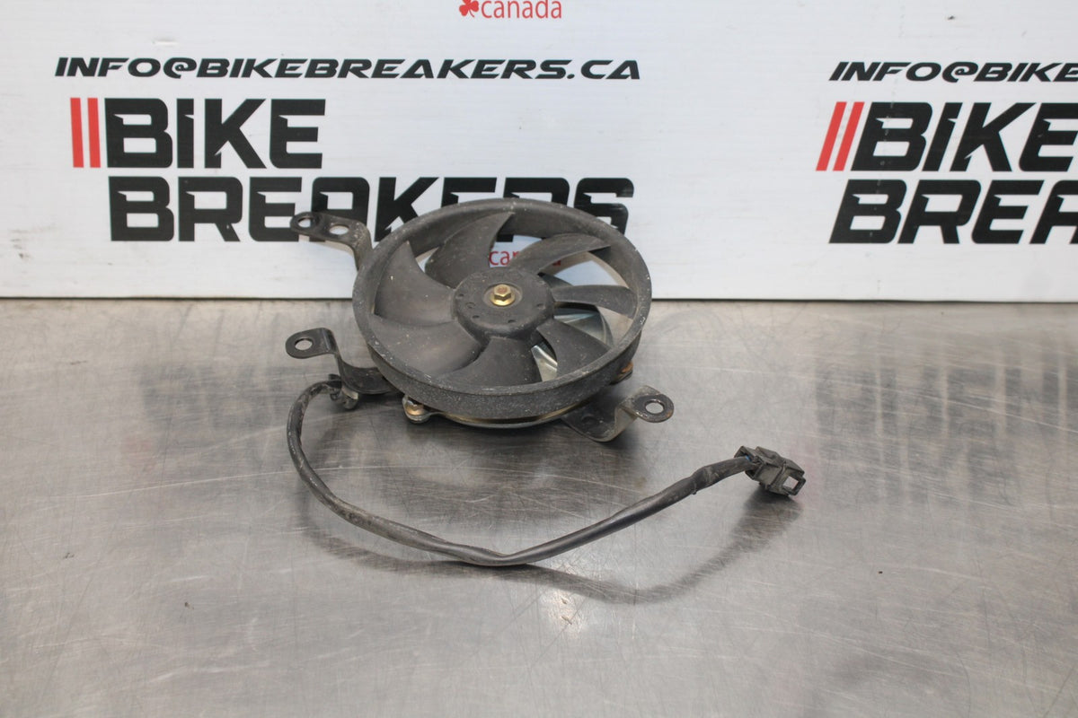 05 YAMAHA YZF R6 LEFT ENGINE RADIATOR COOLING FAN MOTOR BB858