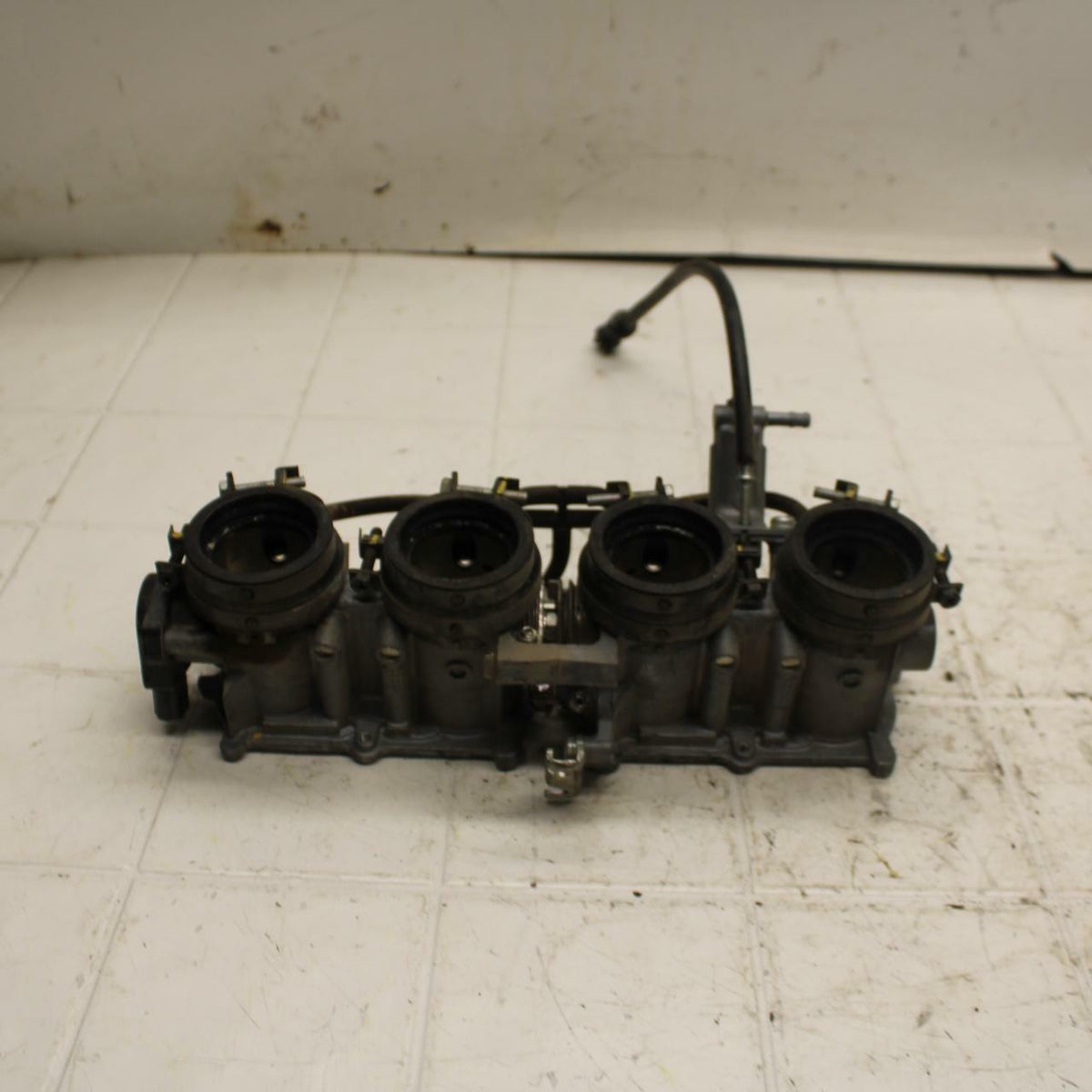 05-06 HONDA CBR600RR MAIN FUEL INJECTORS / THROTTLE BODIES BB399