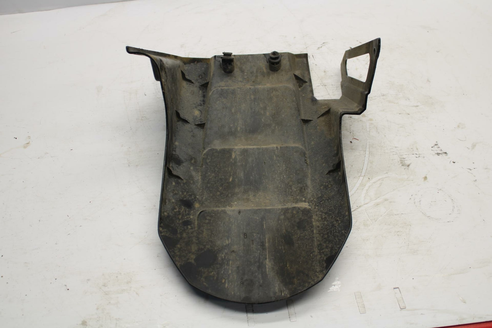 03 KAWASAKI NINJA ZX6RR ZX600K REAR BACK WHEEL TIRE HUGGER FENDER BB264