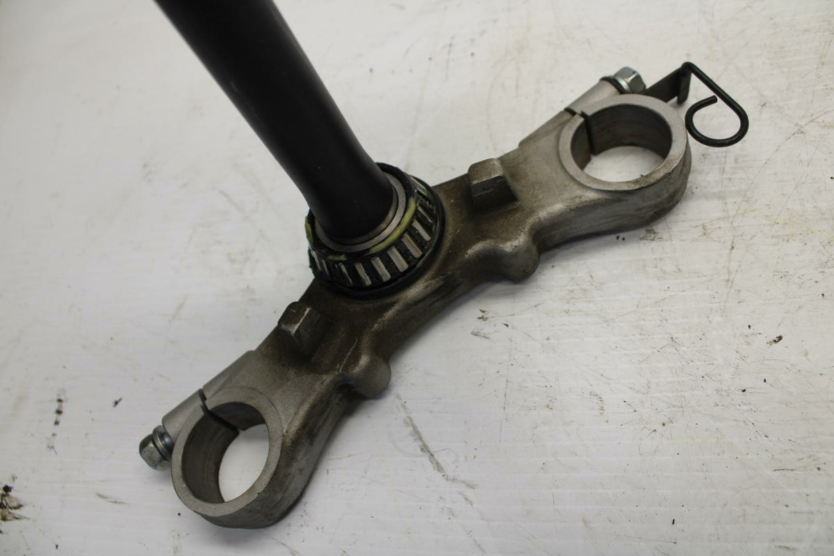 04-09 SUZUKI GS500F FRONT FORKS CLAMP LOWER TRIPLE TREE STEM 51410-01D91 BB261