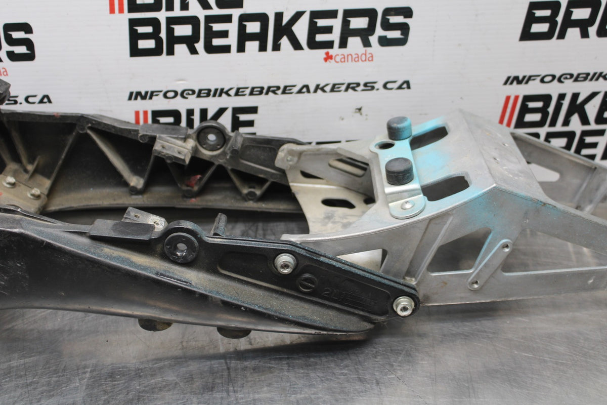 06-07 SUZUKI GSXR600 REAR SUBFRAME BACK SUB FRAME BB836