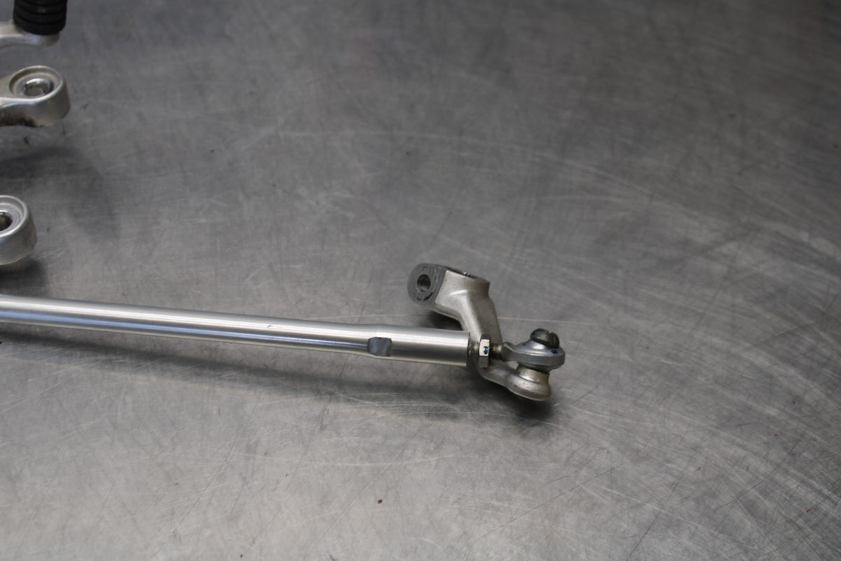 08-09 YAMAHA YZF R6S LEFT REARSET REAR SET DRIVER FOOT PEG REST STOP BB690
