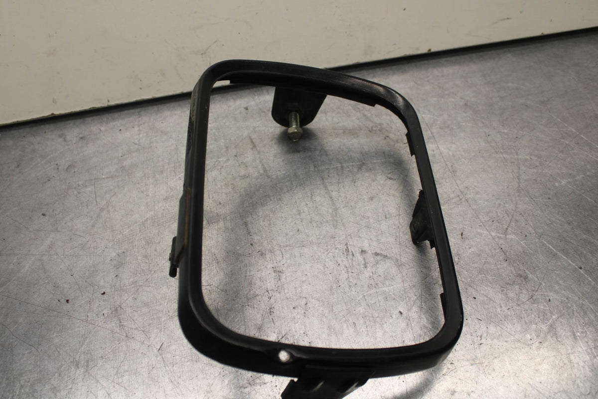 84-86 KAWASAKI GPZ900 HEADLIGHT HEAD LIGHT LAMP TRIM  BB84