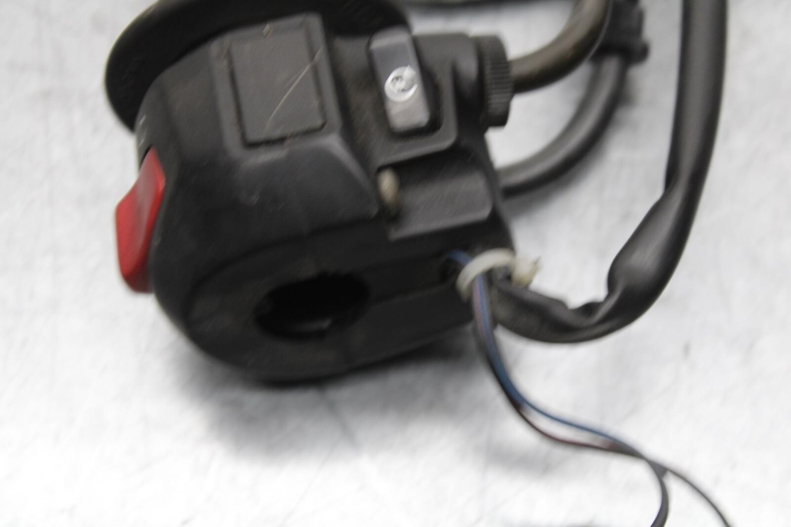 1997 Suzuki Bandit 1200 GSF1200S RIGHT THROTTLE GRIP BB559