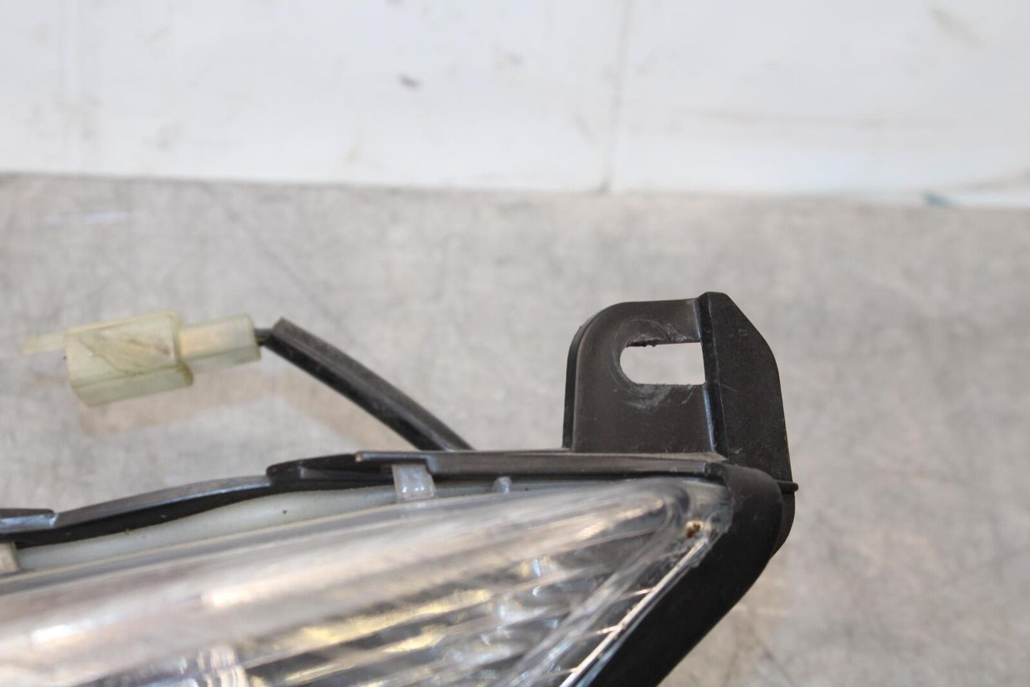 2011 Kawasaki Ninja ZX6R ZX600R LEFT FRONT TURN SIGNAL LIGHT INDICATOR BB587