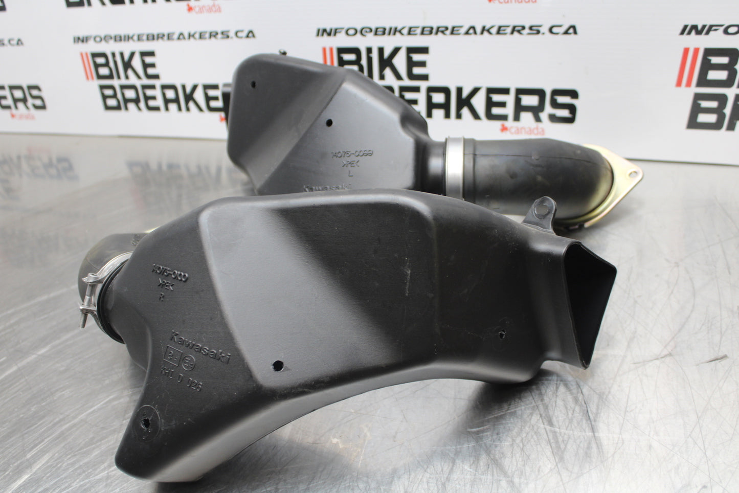 23-24 KAWASAKI NINJA ZX14R NEW!! RIGHT LEFT AIR INTAKE DUCTS BB153