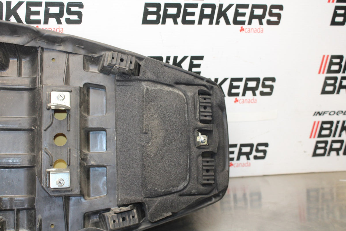 09 KAWASAKI CONCOURS 14 ZG1400B FRONT REAR SEAT SADDLE BB875