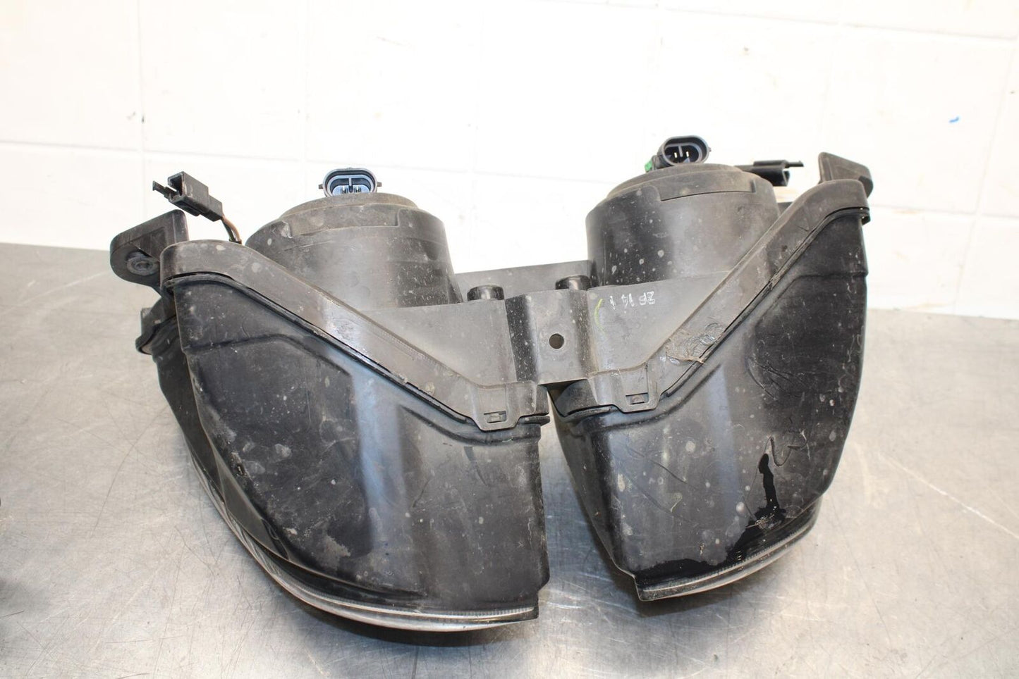 2011 Kawasaki Ninja ZX6R ZX600R FRONT HEADLIGHT LIGHT LAMP 23007-0101 BB587