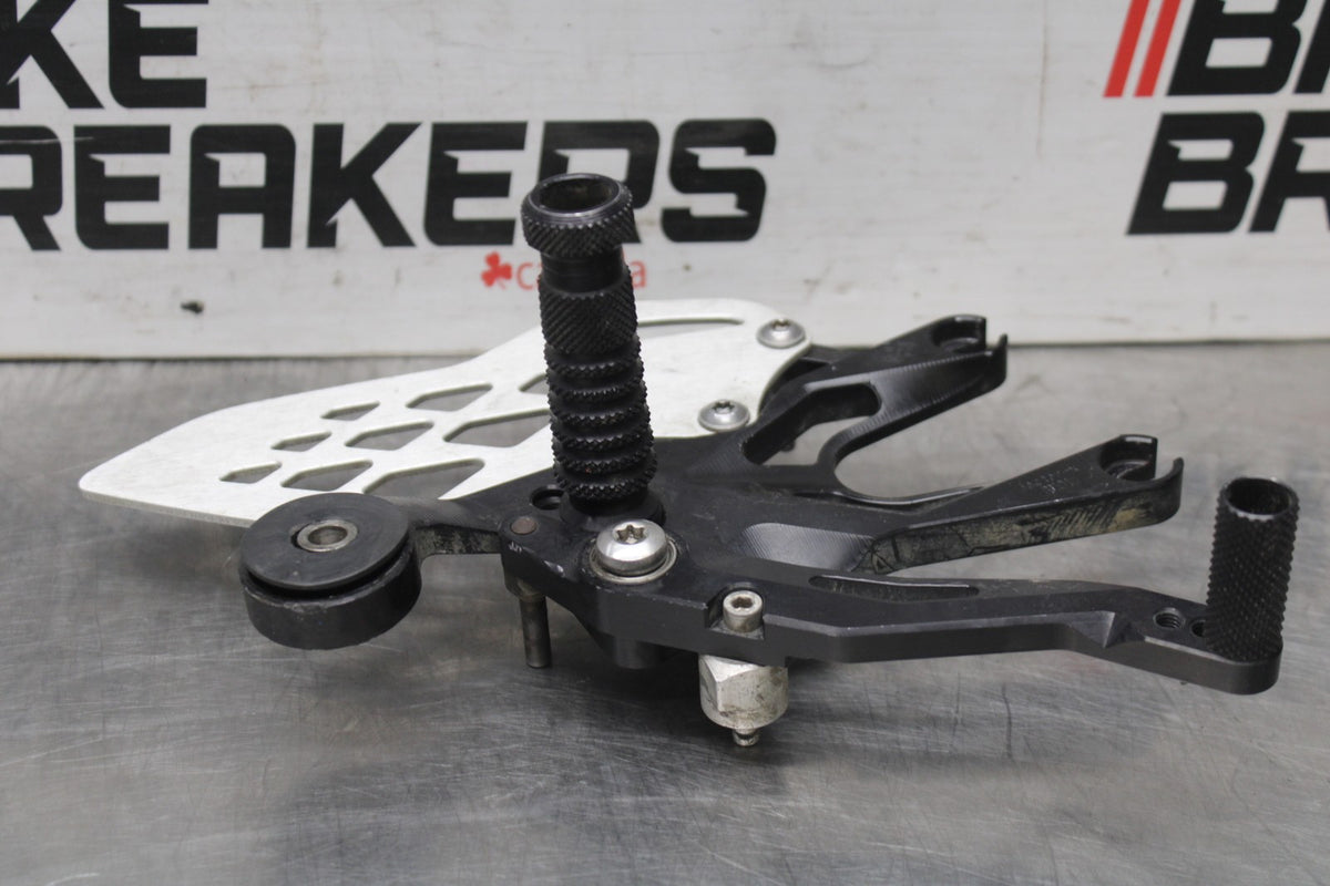 10-11 BMW S1000RR RIGHT REARSET REAR SET DRIVER FOOT PEG REST STOP BB941