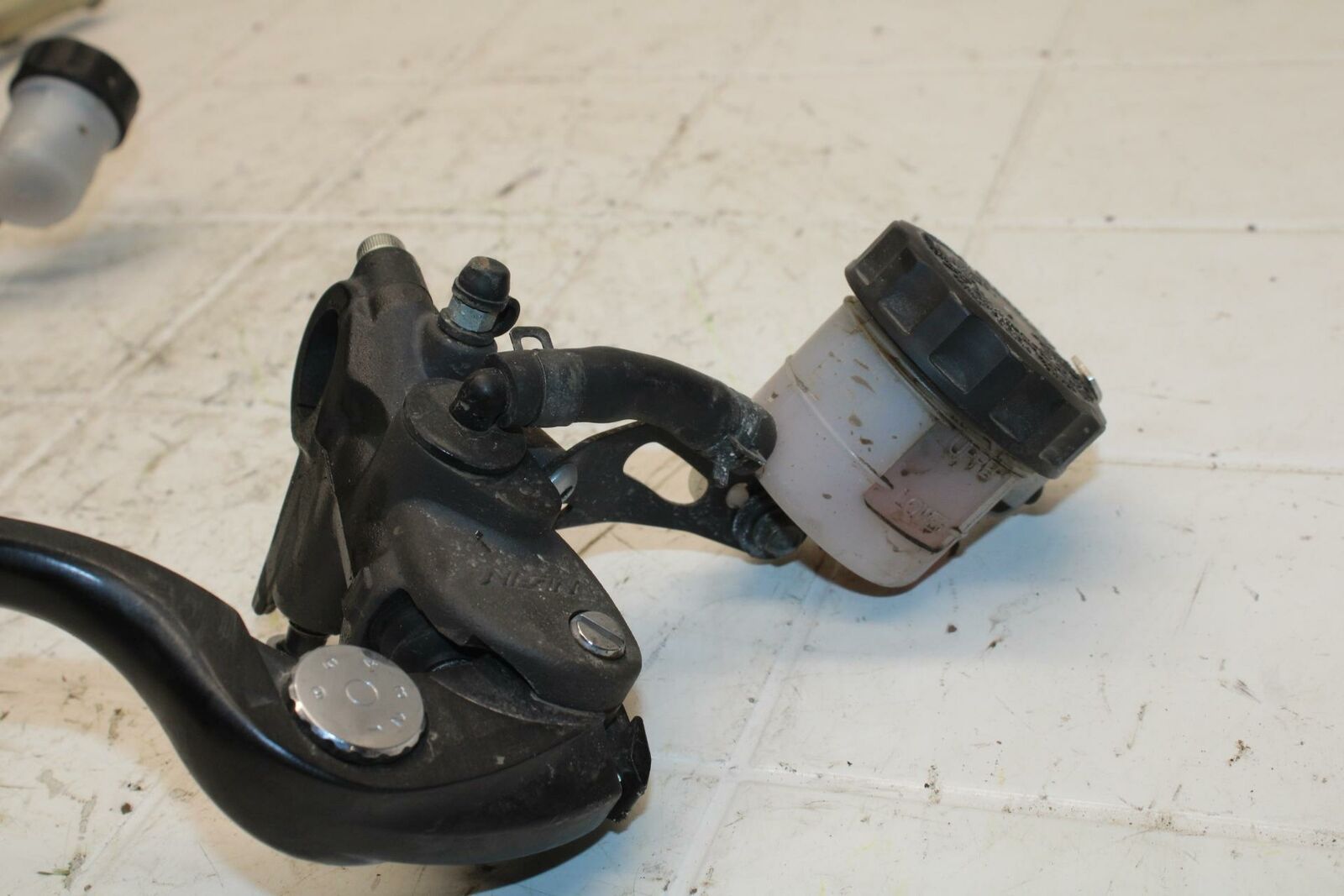 13-17 KAWASAKI NINJA ZX6R ZX636E FRONT BRAKE MASTER CYLINDER w/ LEVER BB409