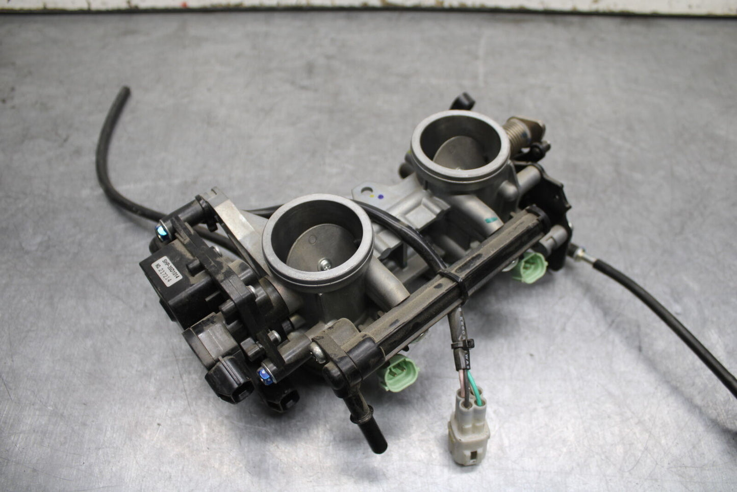 18-24 KAWASAKI NINJA 650 MAIN FUEL INJECTORS / THROTTLE BODIES BB725