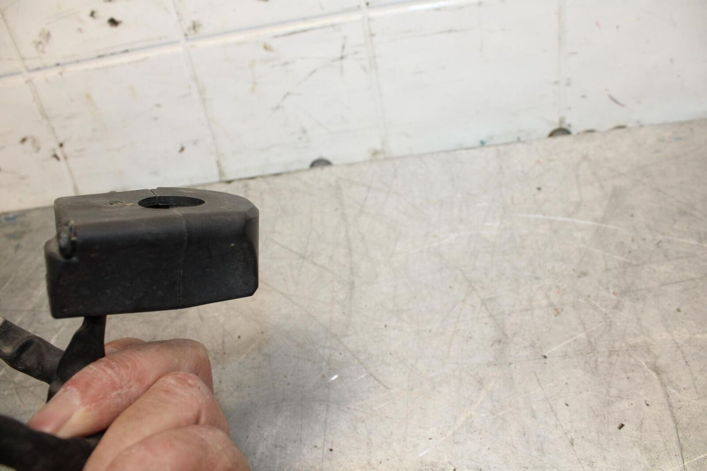 07-08 KAWASAKI CONCOURS 1400 ABS RIGHT CLIP ON HANDLE KILL OFF START SWITCH BB44