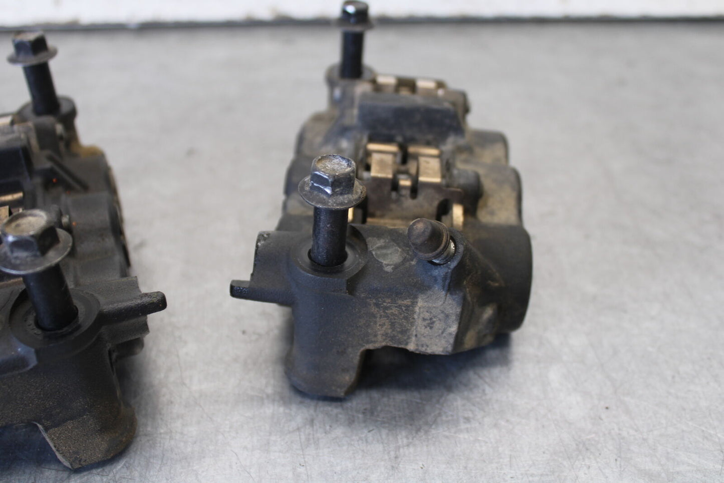 09-14 YAMAHA YZF R1 RIGHT LEFT FRONT BRAKE CALIPER SET PAIR CALIPERS BB696