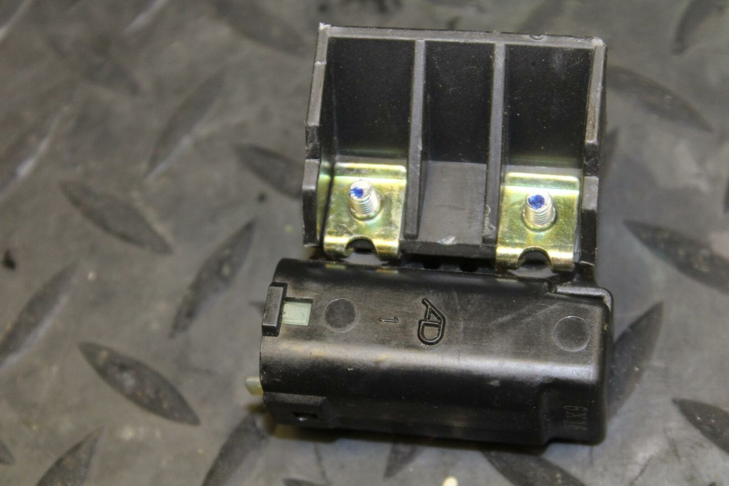 07 YAMAHA YZF R1 TIP OVER BANK ANGLE CRASH SENSOR SWITCH  BB191 B