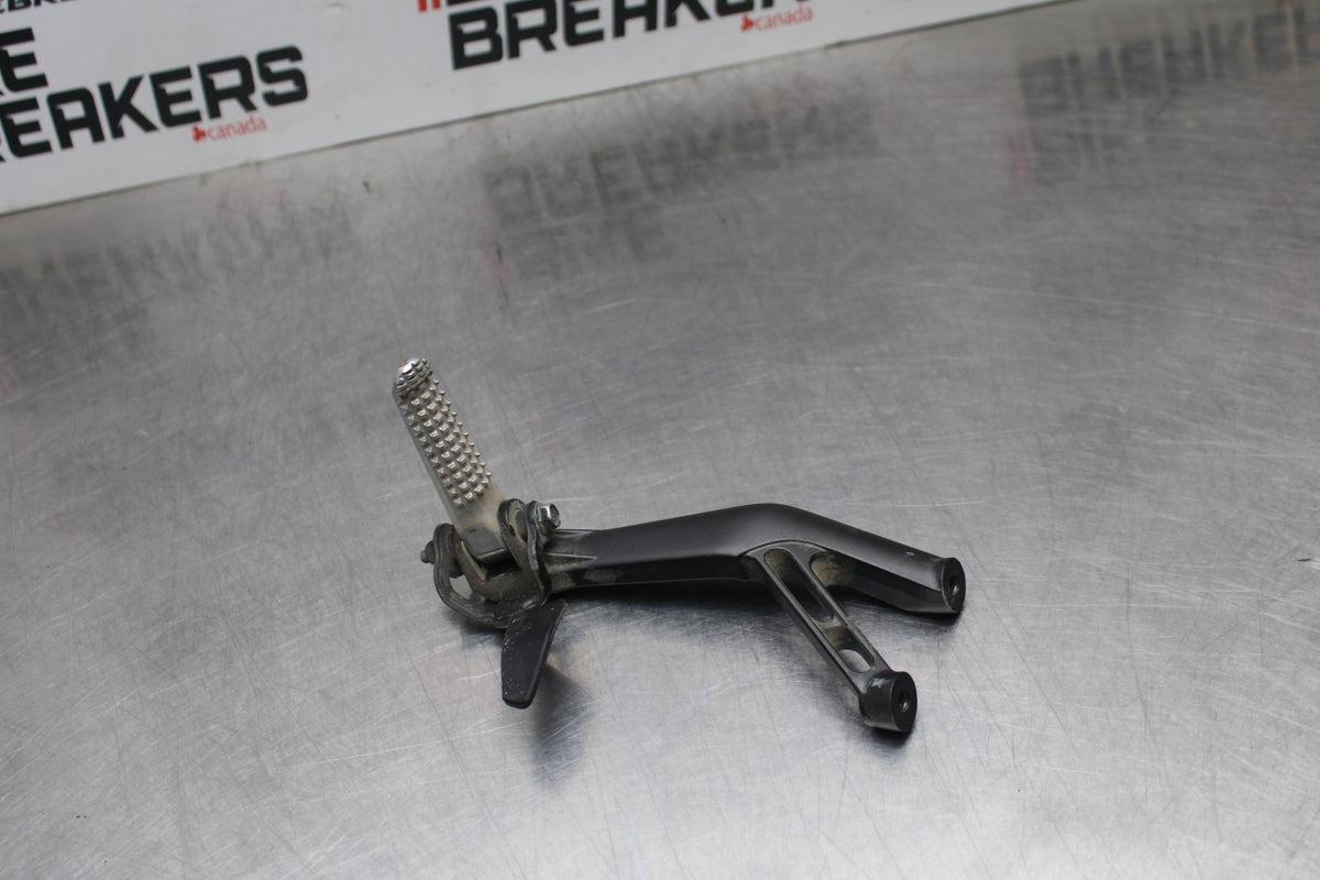 22-25 YAMAHA YZF R7 LEFT REAR BACK PASSENGER PEG BB769