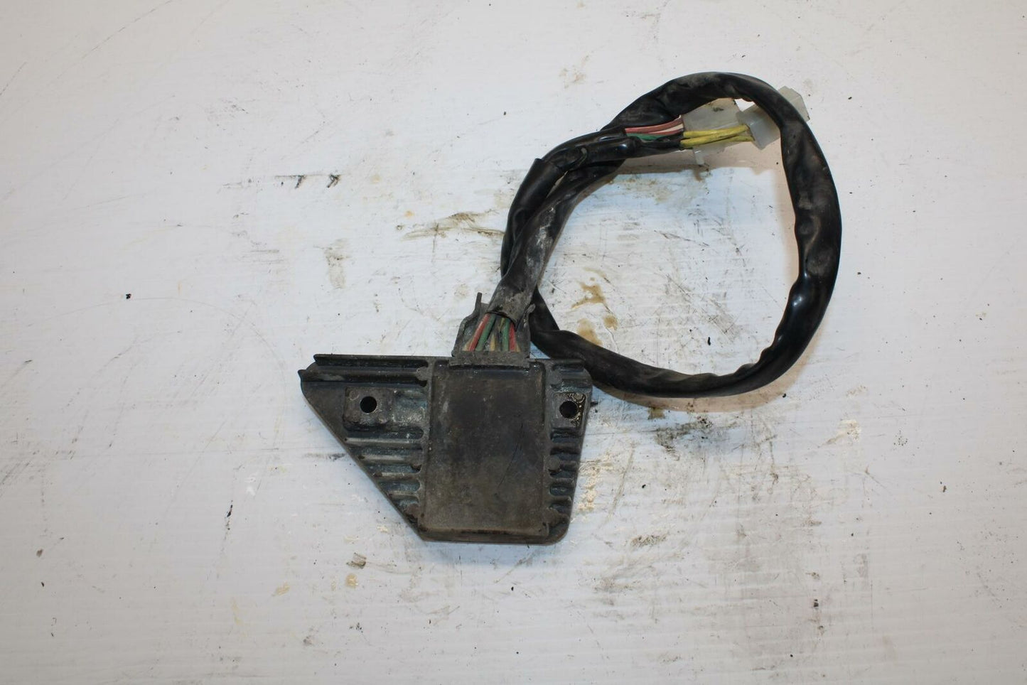 84-85 HONDA V30 MAGNA RECTIFIER VOLTAGE REGULATOR BB251