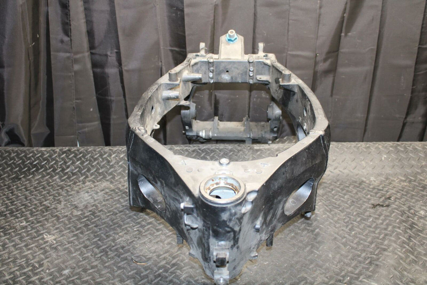 08-09 SUZUKI GSXR600 FRAME CHASSIS BB226