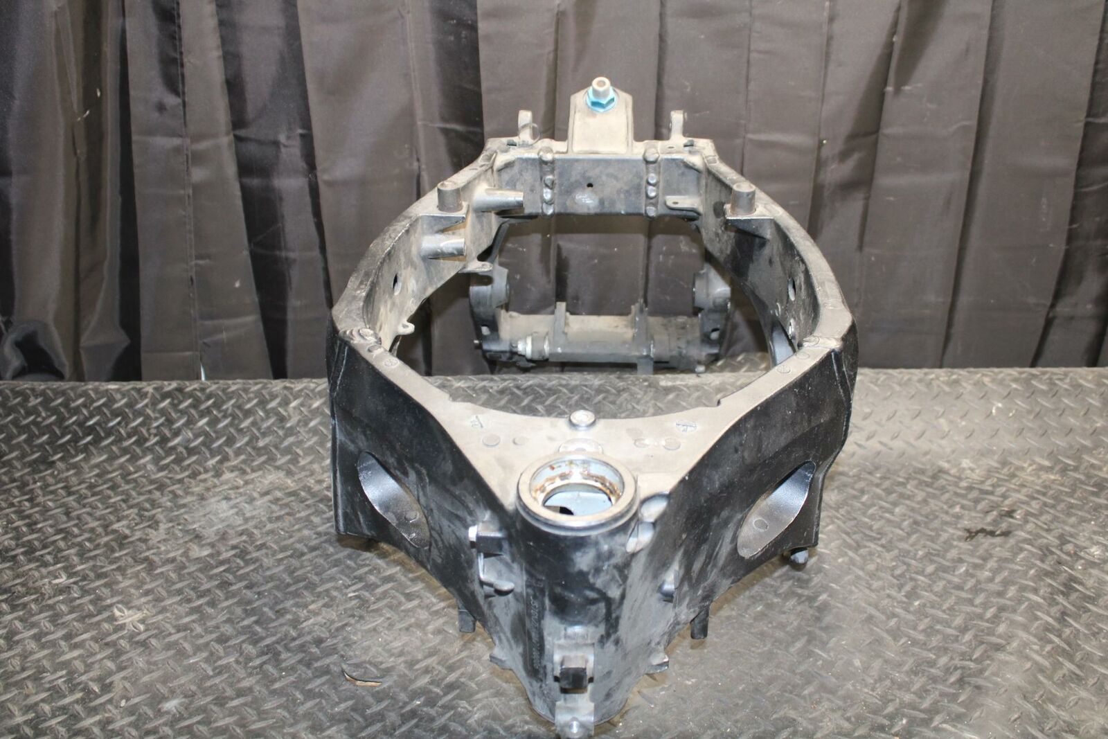 08-09 SUZUKI GSXR600 FRAME CHASSIS BB226