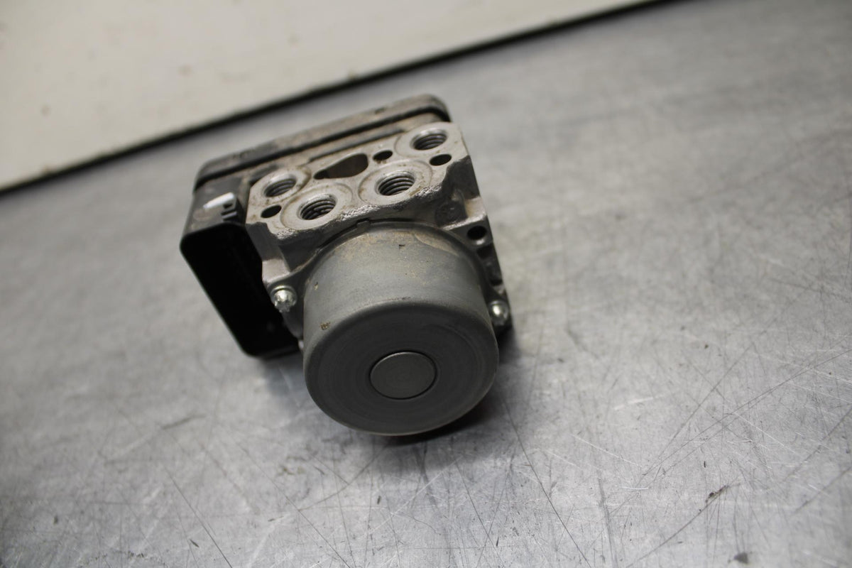 23-24 KAWASAKI ZX4R ZX 4RR ZX 4 RR ZX4 RR ABS PUMP UNIT MODULE BB610