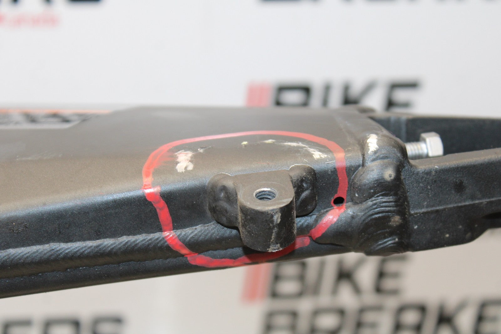 21-23 KAWASAKI NINJA ZX6R REAR SWINGARM BACK SUSPENSION SWING ARM BB179