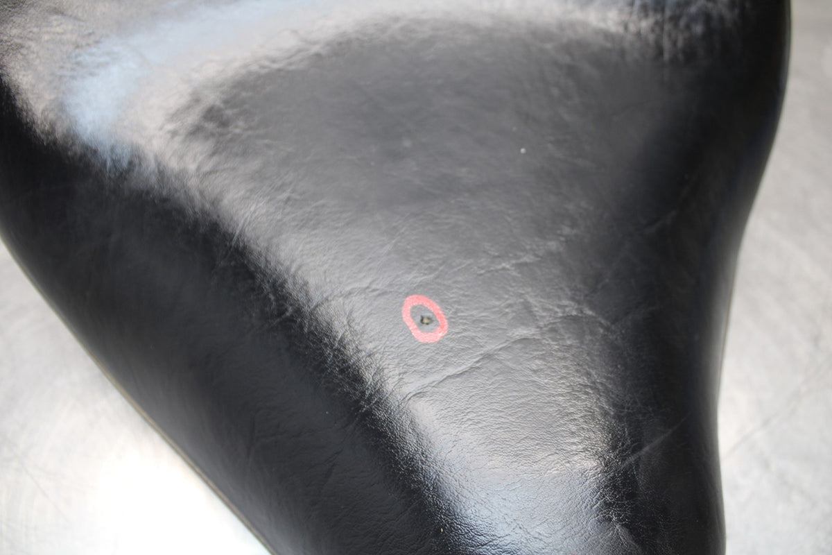 08 YAMAHA V STAR 1100 XVS1100AW CLASSIC FRONT DRIVERS SEAT BB916