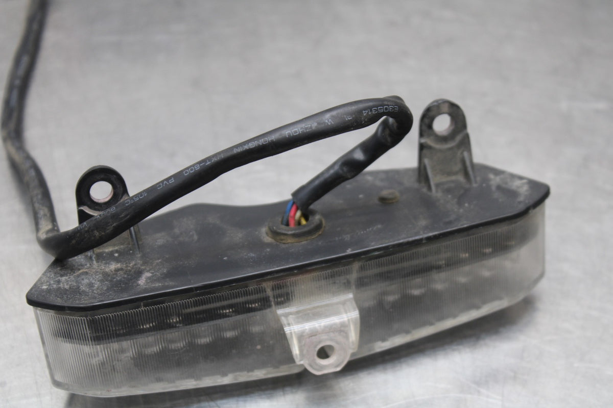 05 YAMAHA YZF R6 REAR TAIL TAILLIGHT BACK BRAKE LIGHT BB814