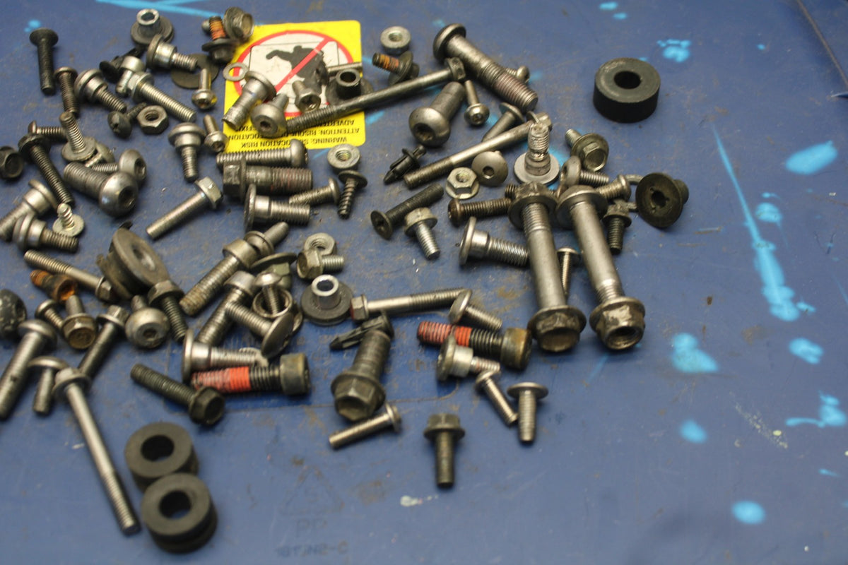 07-08 KAWASAKI NINJA ZX6R  MOUNTING BOLTS HARDWARE MOTOR SCREWS BB203