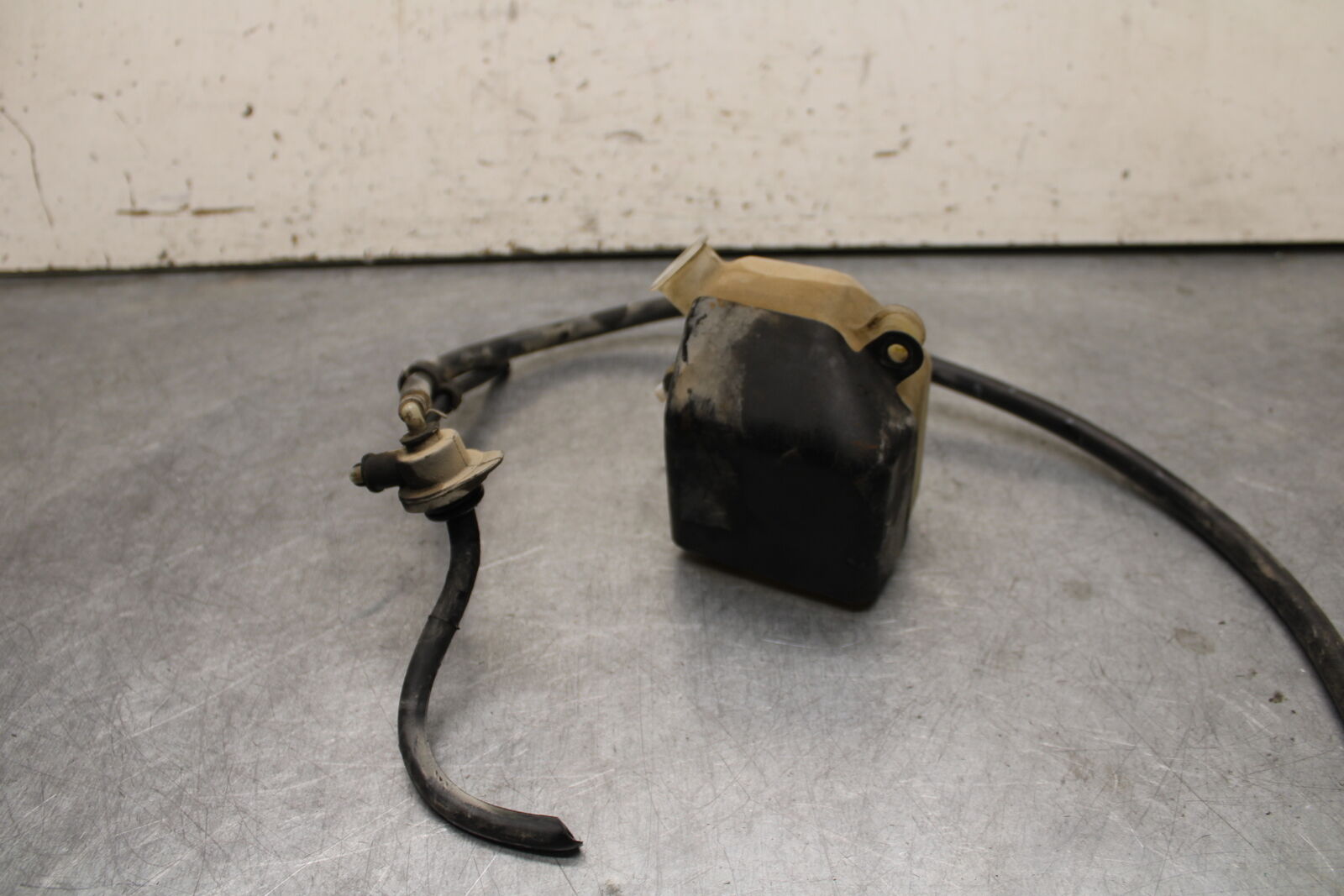 09-15 YAMAHA FZ6R COOLANT WATER TANK RESERVOIR BOTTLE  BB686