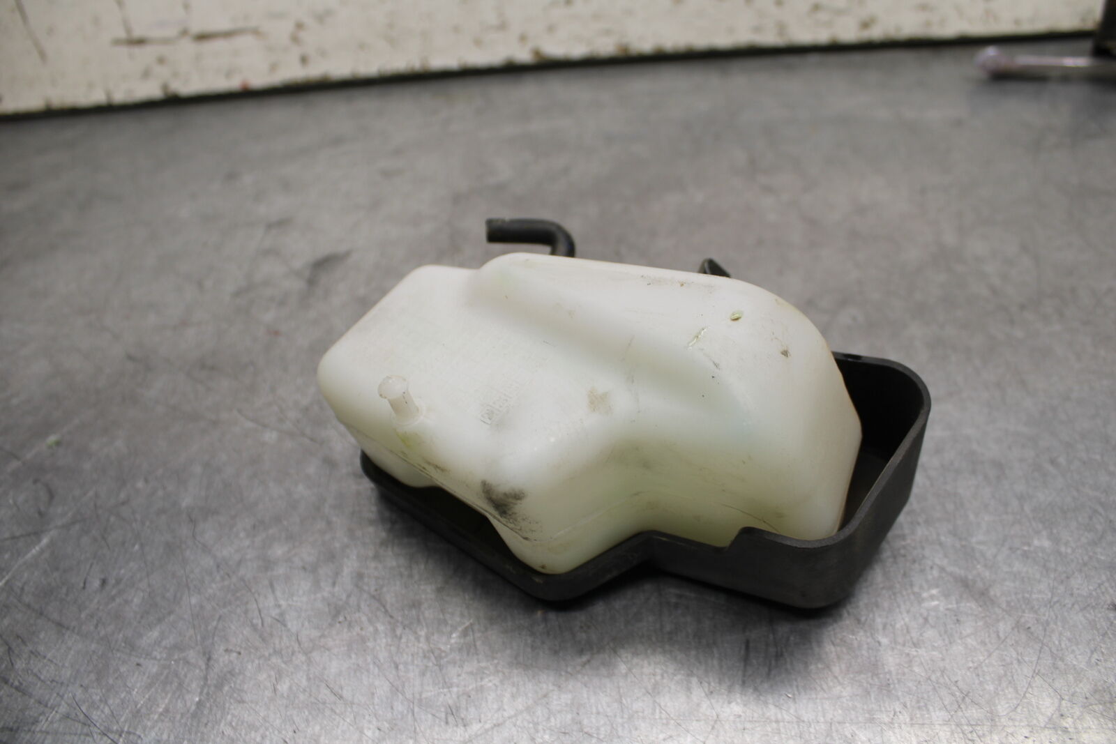 19-24 YAMAHA R3 COOLANT WATER TANK RESERVOIR BOTTLE BB736