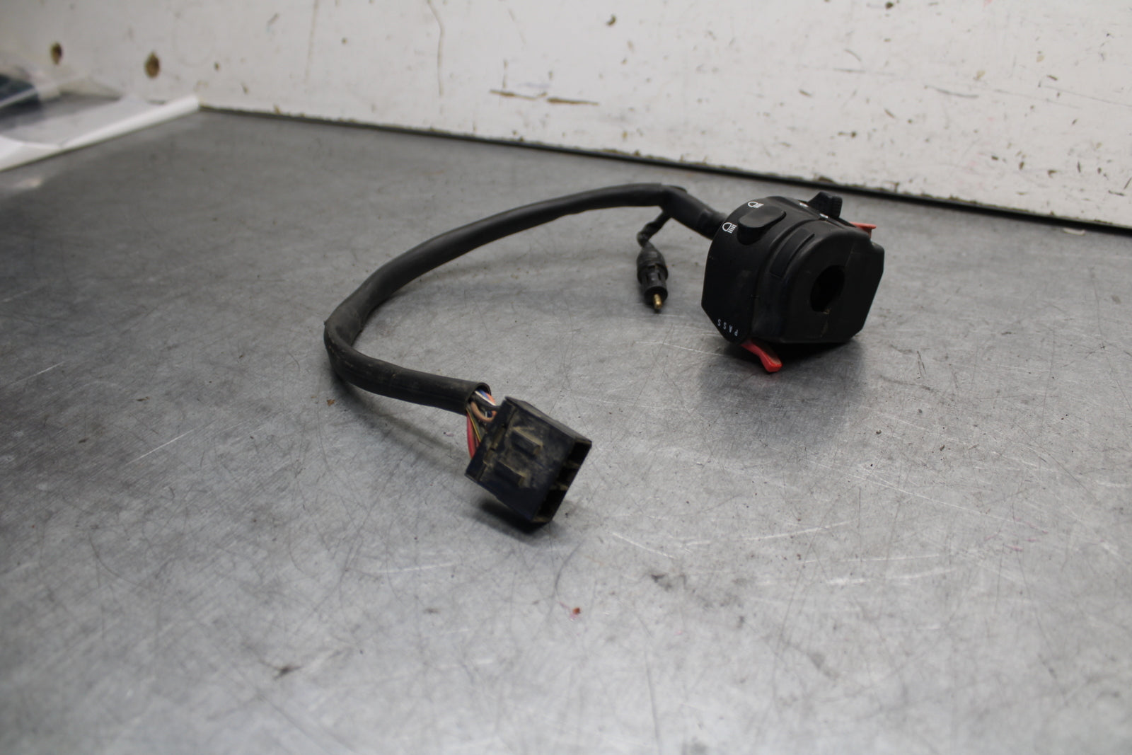 09-11 TRIUMPH DAYTONA 675 LEFT CLIP ON HANDLE HORN SIGNALS SWITCH SWITCHES BB652